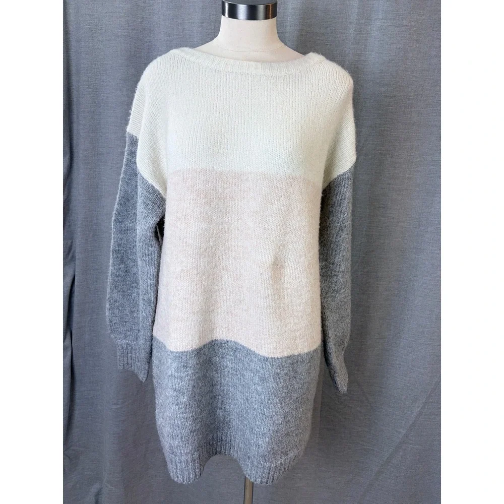 Skies Are Blue Colorblock Long Tunic Sweater Soft Neutral Cream Pink Gray Cozy M